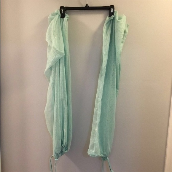 Laundry Bag set of 2 drawstring closure green Great for College Students! - Picture 1 of 8